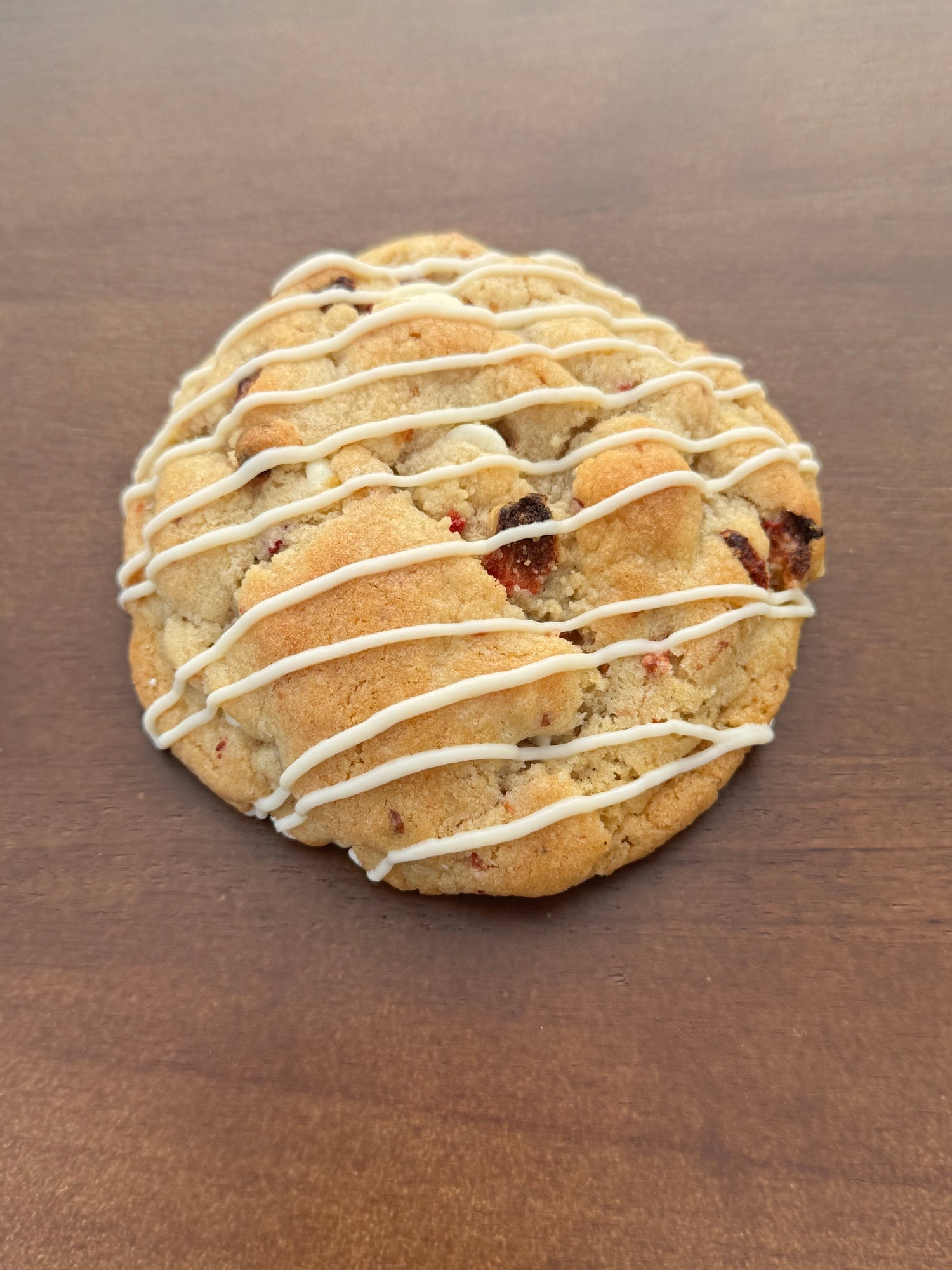 Dolly White Chocolate Strawberry Cookie